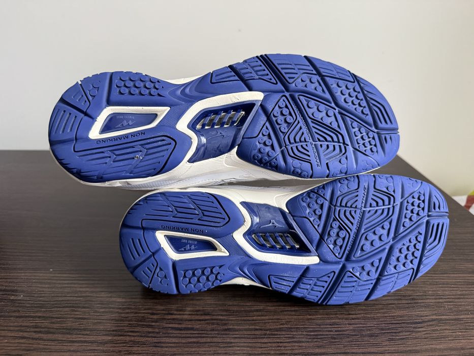 Кросівки Mizuno WAVE PHANTOM 3 X1GA226043 Розмір 41 на 26.5 см