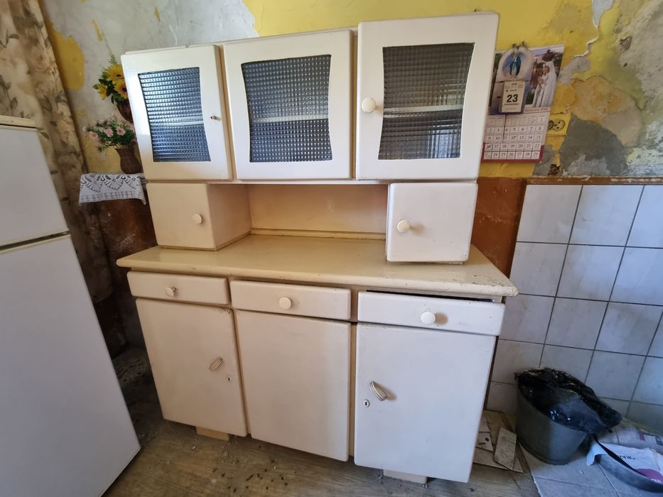 Kredens, Byfyj kuchenny z PRL