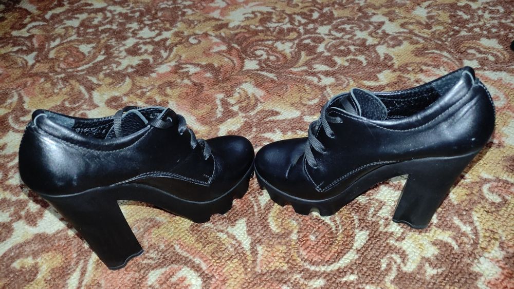 Туфлі жіночі кожані