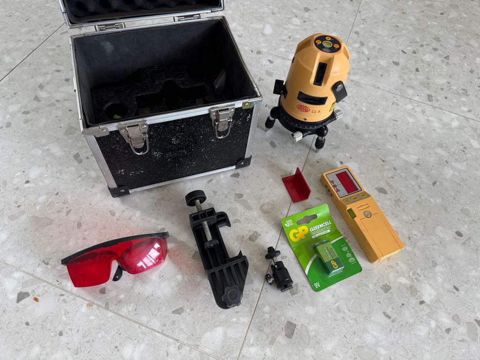 Laser krzyżowy wieloliniowy Nivel System CL4 + Detektor / Czujnik wiązki + Zestaw