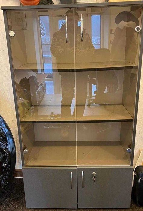 Набір меблів для офісу