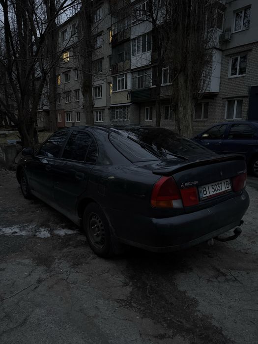 Продам Mitsubisi Carisma