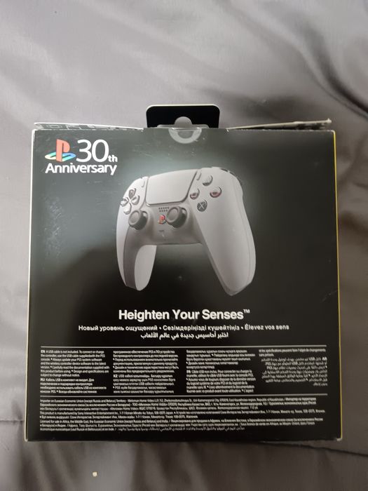 Comando PS5 30th aniversário