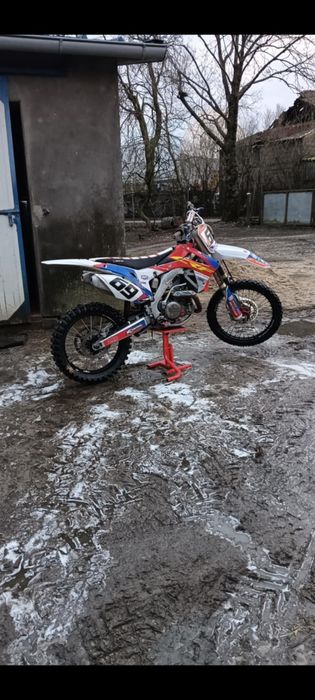 Honda CRF 450.  2013 rok na wtrysku