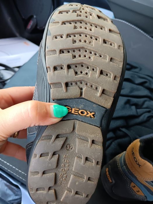 Bota geox Tamanho 32