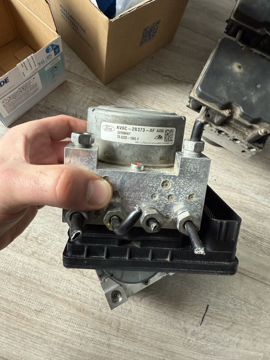 Ремонт блоків ABS Ford Kuga Transit Connect Fusion