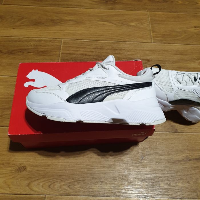 Оригінальні жіночі Puma X-Ray 23.5см ,чорні ,білі 37.5