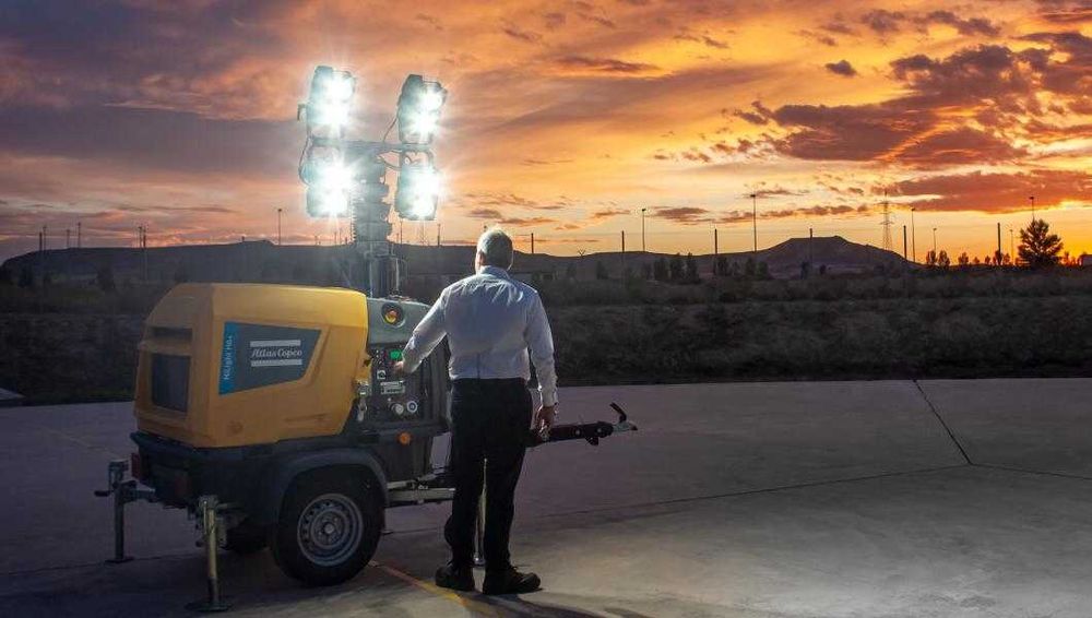 Maszt oświetleniowy ATLAS COPCO H6+(LED) WYNAJEM! 24/7     8m 6000m2