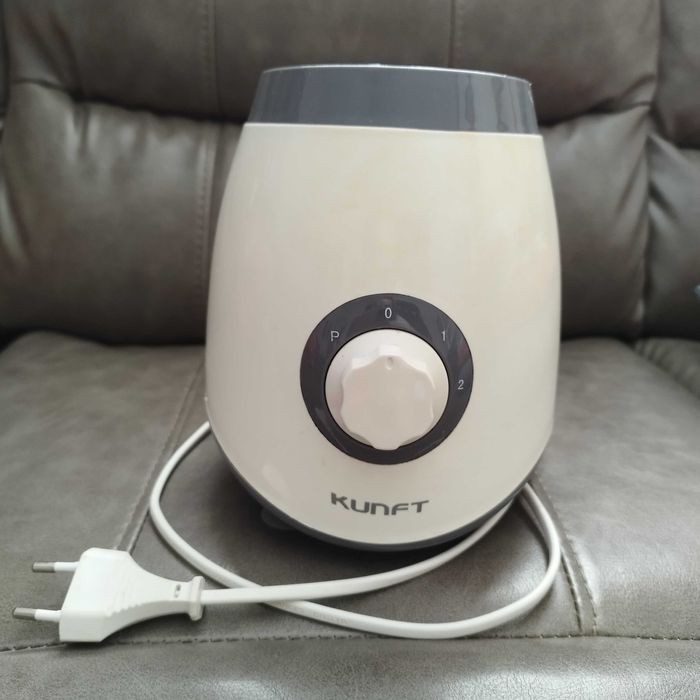 Liquidificador kunft (sem copo).Angel Fernandes vende  copo markeplace