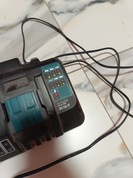 Makita dc 18 sf ładowarka