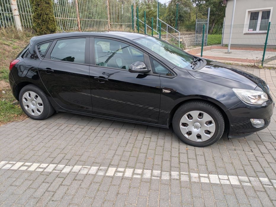 Bezwypadkowa, Garażowana i zadbana Astra