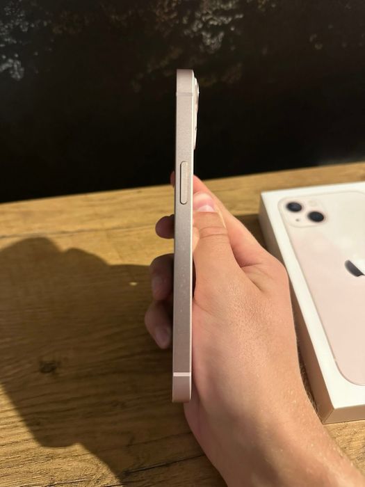 iPhone 13 Biały 92% Kondycji Baterii.