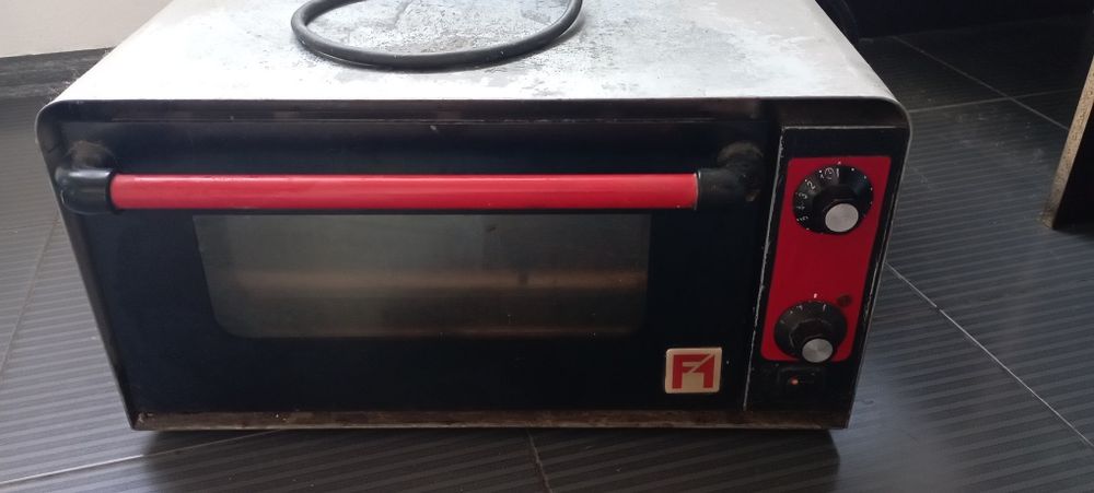Электропечь для пиццы