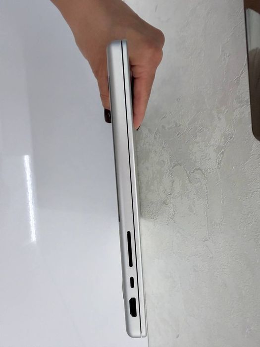 MacBook Pro 14 512gb M1 як новий
