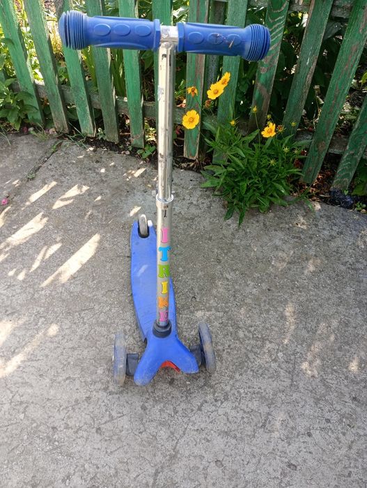 Детский самокат.