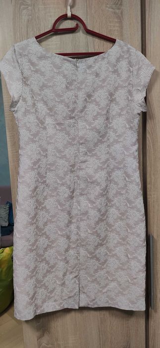 Sukienka koktajlowa blady róż r 42