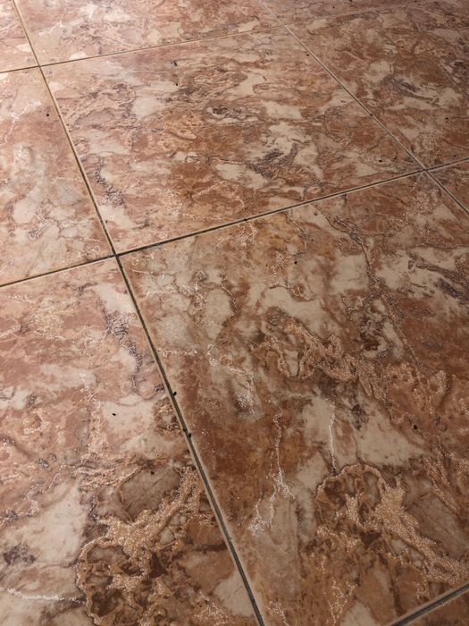 Tijoleira usada 35x35cm (280 peças)