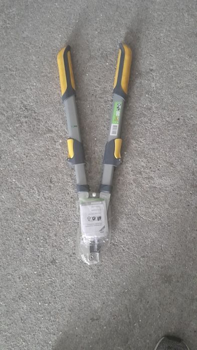 Tesoura de cortar arbusto nova