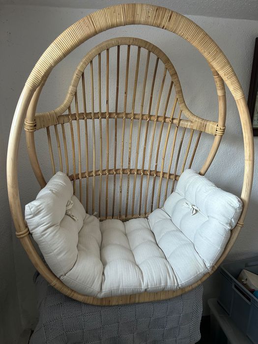 Fotel ratanowy bujany huśtawka