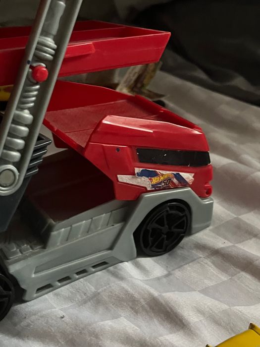 Продам машинки hotwels хотвилс