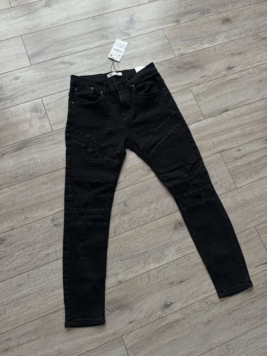 Джинсы черные Zara