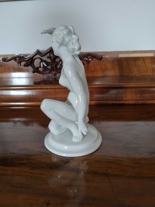 Stara Porcelanowa Figurka  Nagiej Kobiety Akt