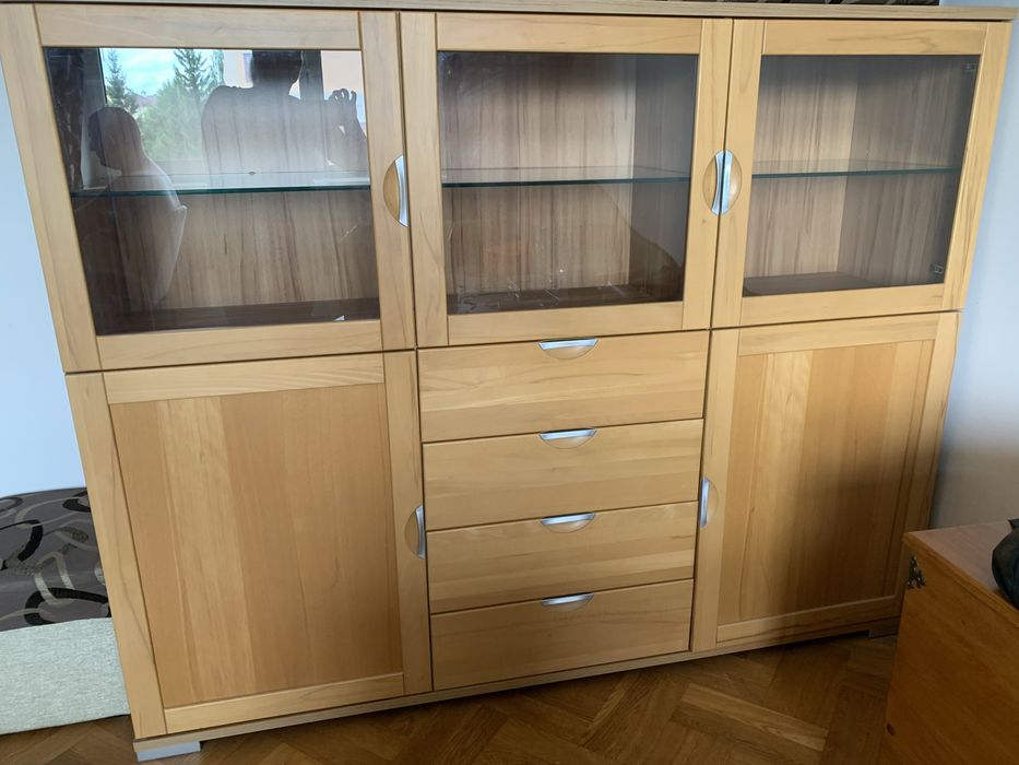 Witryna szafka komoda drewno bukowe z mdf i szkłem tanio