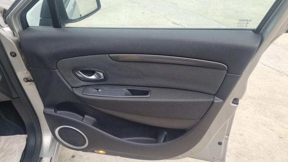Renault  Scenic 1.6 2010р