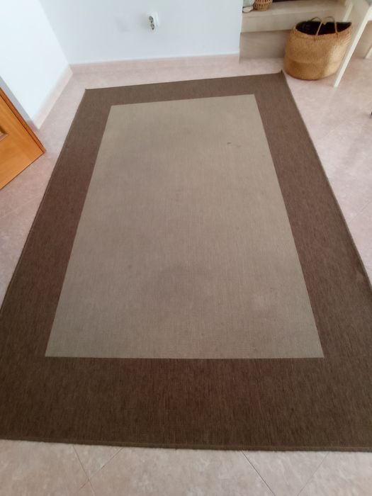 Mesa e cadeiras Ikea