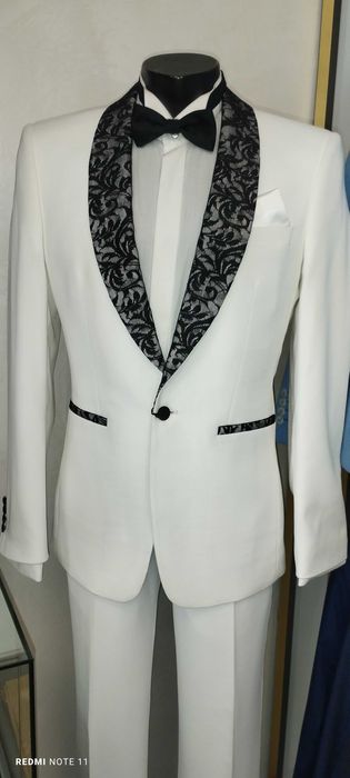 СМОКИНГ  білий       .