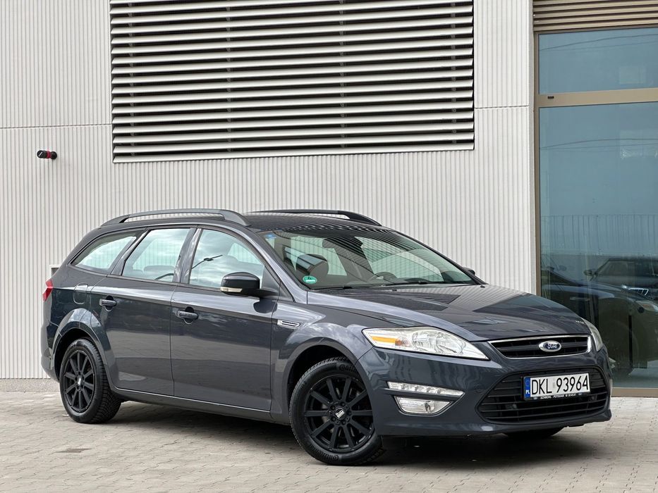 Ford Mondeo Bardzo bogate wyposażenie Grzana szyba przednia