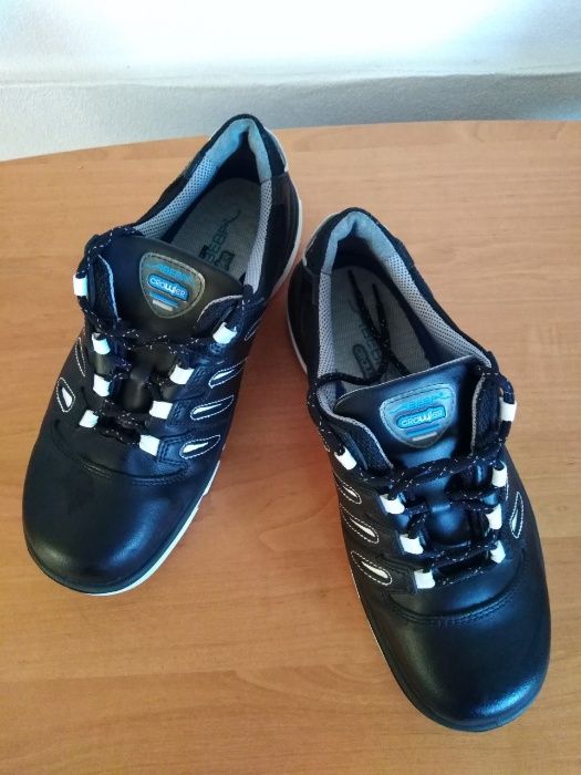 Немецкие кожаные БОТИНКИ КРОССОВКИ качество ОбменНа смартфон велосипед