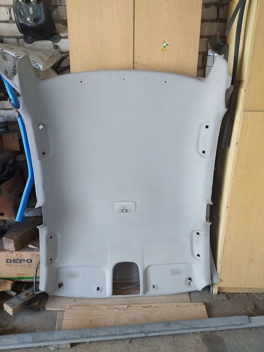 Отдам.Потолок Тоета Корола