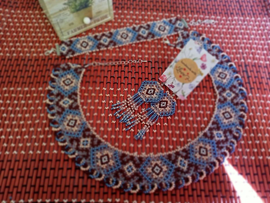 Прикраси з бісеру