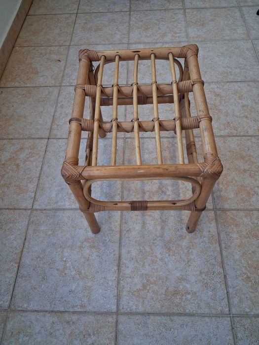 Mesinha de bambu