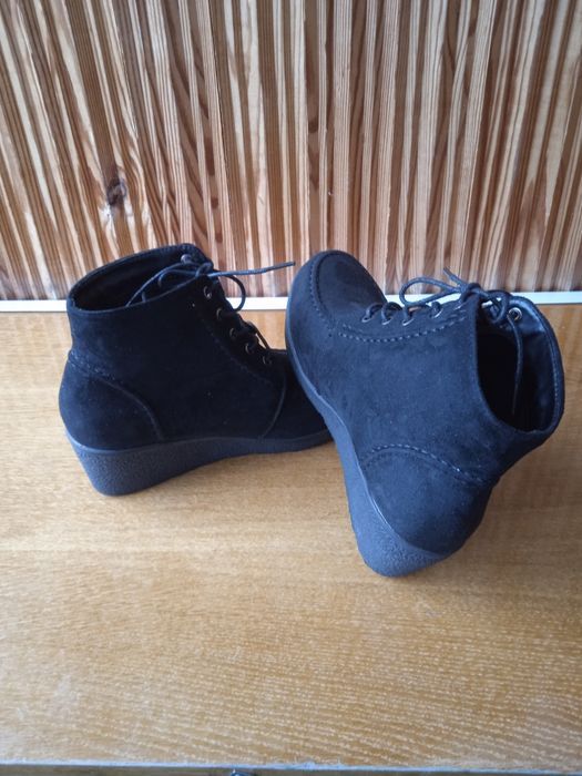 Черевики жіночі осінні.