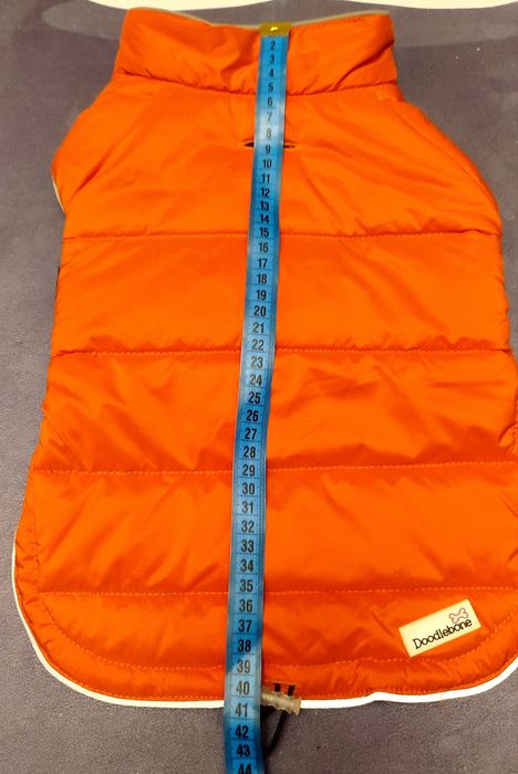 Одяг на собачку, пуховик, Doodlebone, розмір S. Є різний одяг