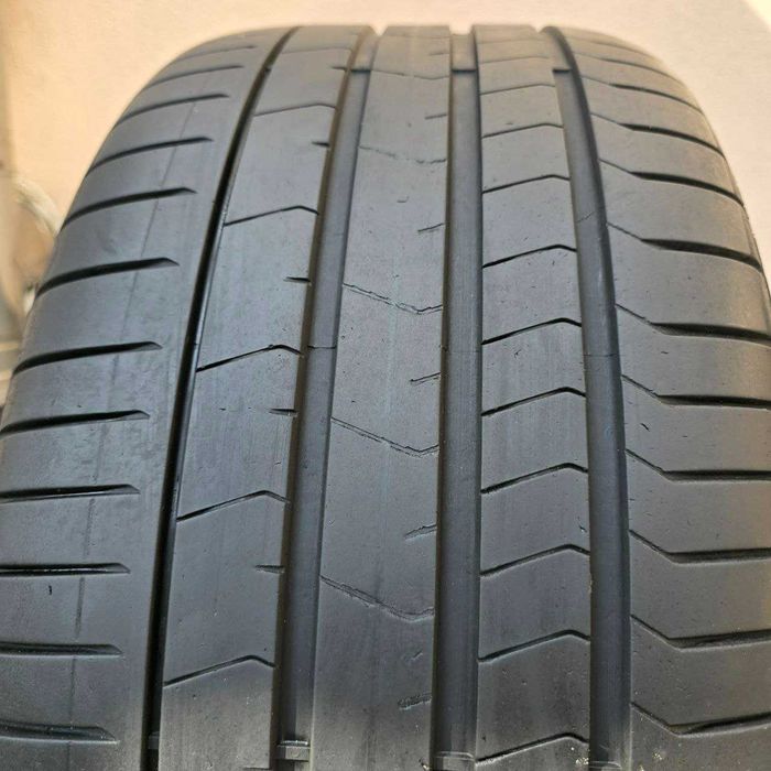 Пара/шт літо 305/40 R20 112Y * RFT Pirelli PZero PZ4