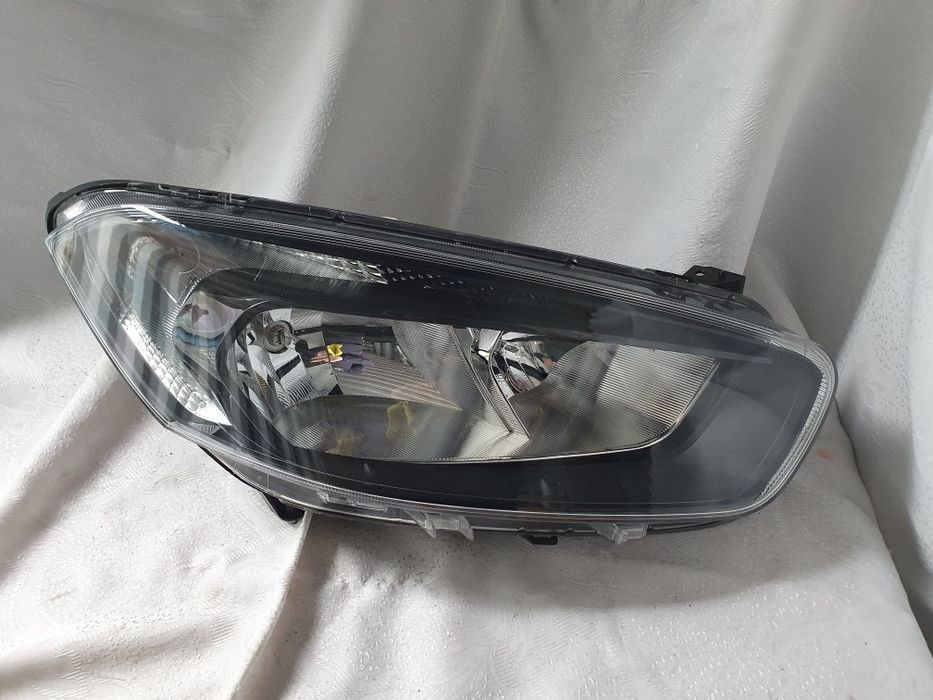 Lampa Ford Transit Courier Turneo prawa EUROPA