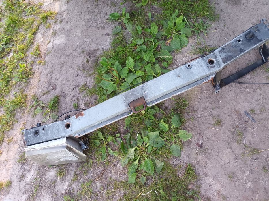 Телевізор с панелью