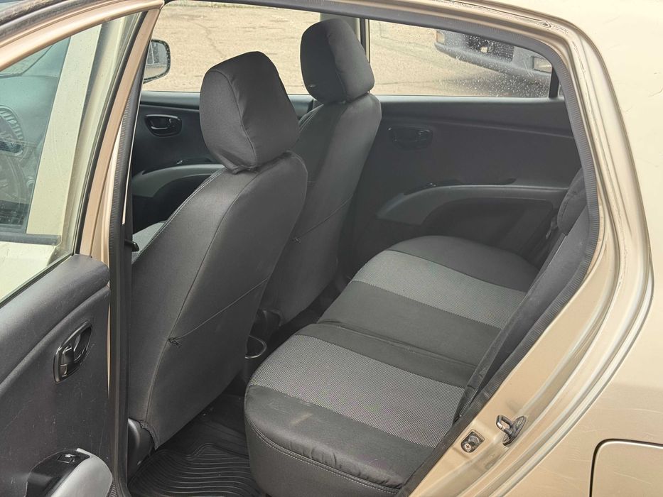 Продам HYUNDAI i10 1.1 автомат 2008р