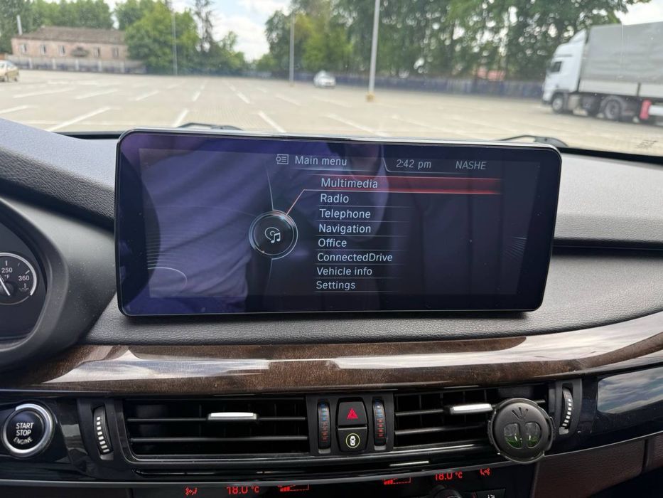 Свіжо пригнана друга машина в сімї BMW X5