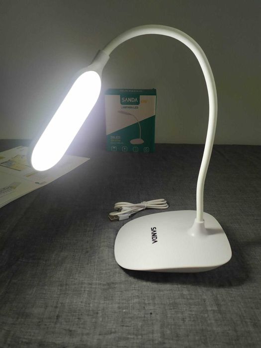 LED-лампа бездротова з USB до 15 годин світла