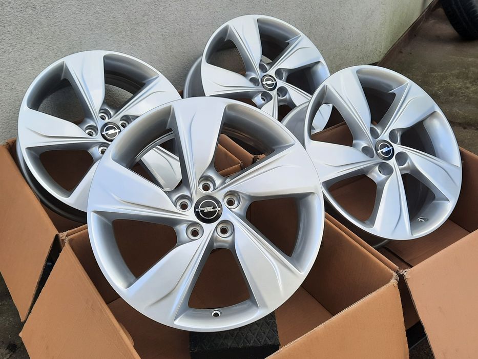 Alufelgi 18 PSA OPEL 5x108 Grandland X Zafira Astra L Combo SILVER #5