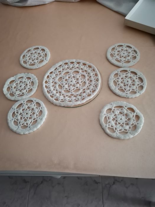 Base para garrafa e copos - renda em croché