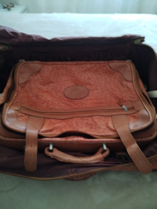 2 Malas de viagem em pele