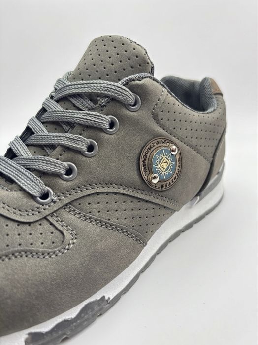 Młodzieżowe sneakers