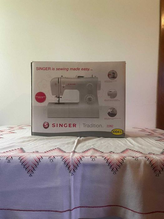 Máquina de Costura Singer Tradition 2282