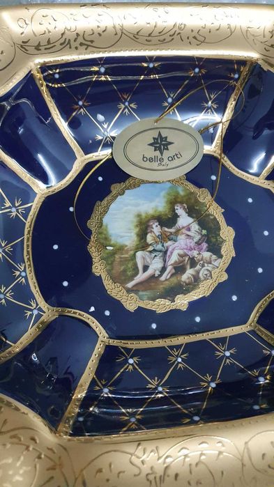 loiça decorativa antiga. 2 peças