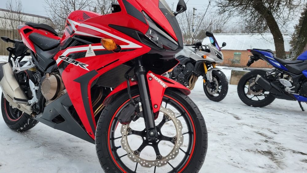 Honda CBR 400R Sport Bike